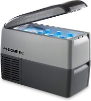 Cuando llega las vacaciones o un fin de semana lo que ma´s te gusta es salir con tu vehículo para visitar nuevos sitios, pero ahora con los frigoificos pequeños Dometic CoolFreece podras llevar tus comidas y bebidas en perfecto estado, incluso las puedes congelar.